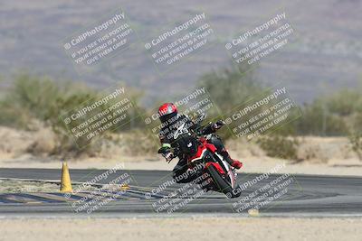 media/Oct-30-2025-Racers Edge (Thu) [[dabbdaf680]]/3-B Group/Session 1 (Turn 5)/